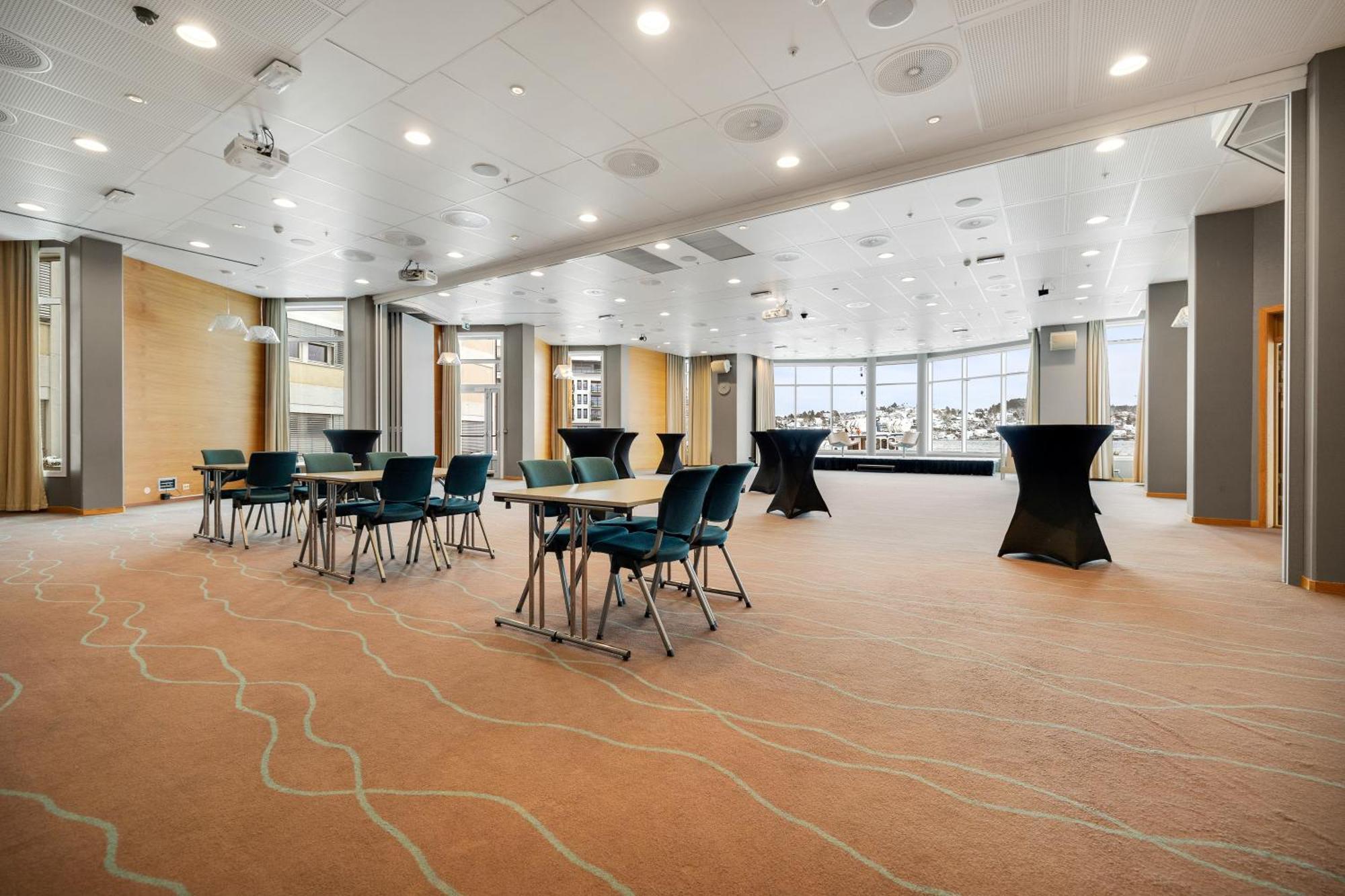 Clarion Hotel Tyholmen Arendal Bagian luar foto