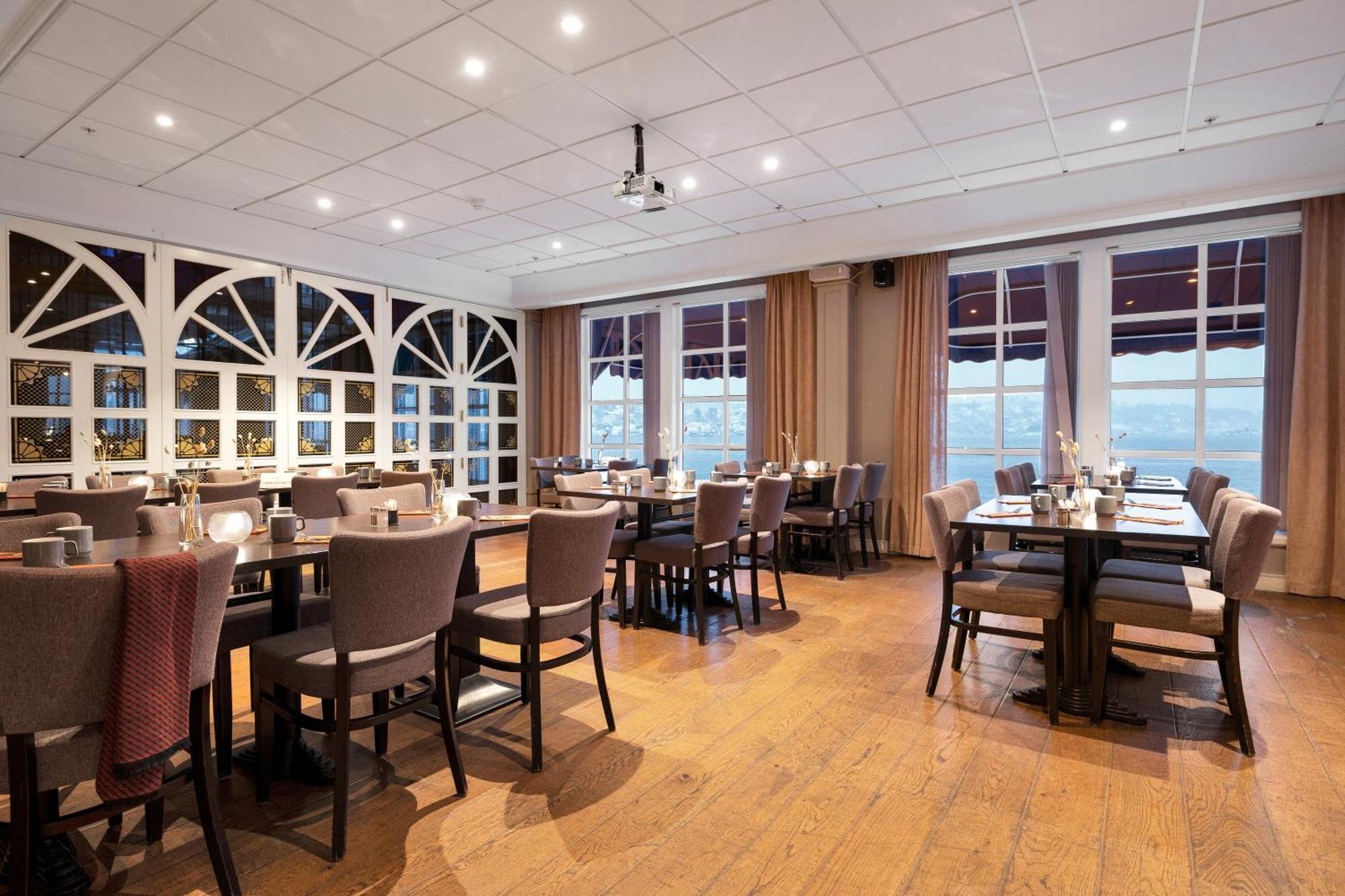 Clarion Hotel Tyholmen Arendal Bagian luar foto